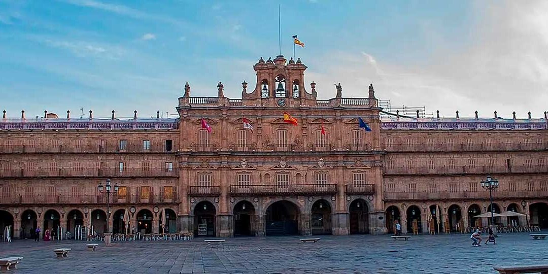 Las 5 Plazas Públicas de España Más Emblemáticas